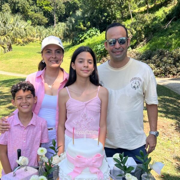 Encanto y sofisticación en el brunch de cumpleaños de Valeria Pérez
