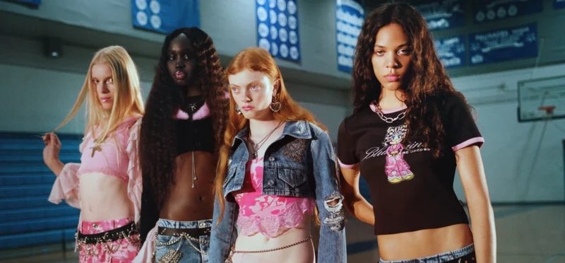 El regreso de la moda Y2K: Nostalgia con un toque moderno