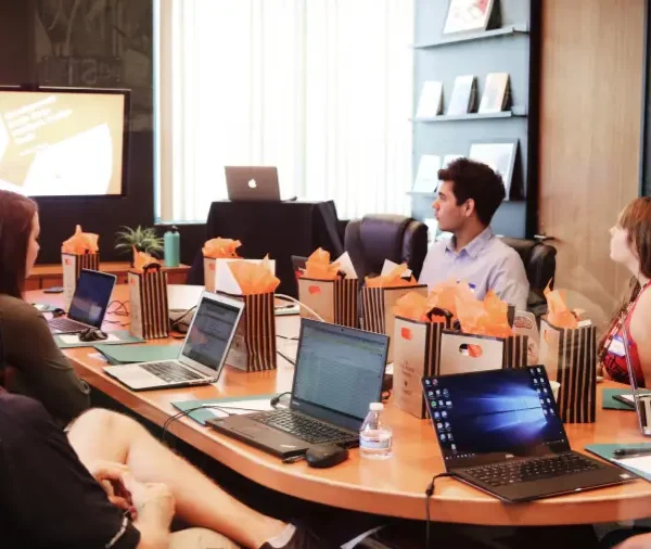 Secretos para trabajar en equipo durante las vacaciones