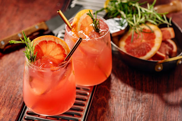 Bebidas refrescantes para el cambio de estación: Mocktails y cócteles de primavera