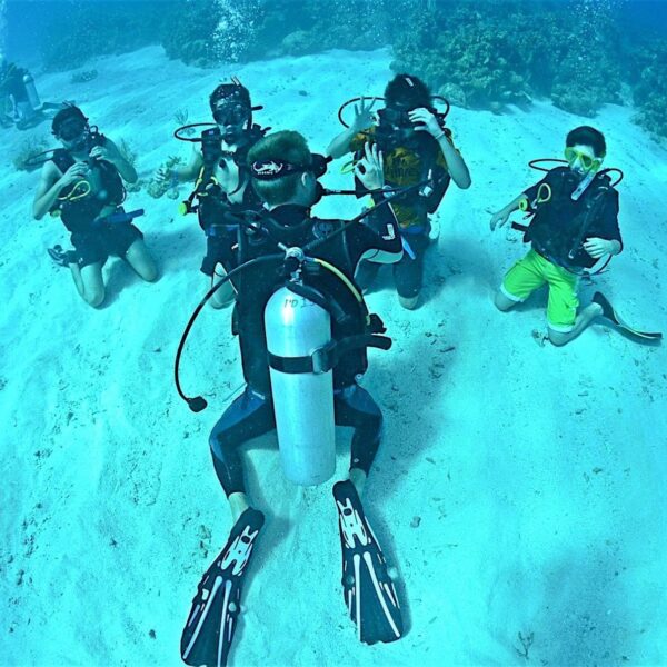 Verano en Roatán: 7 experiencias que no te puedes perder