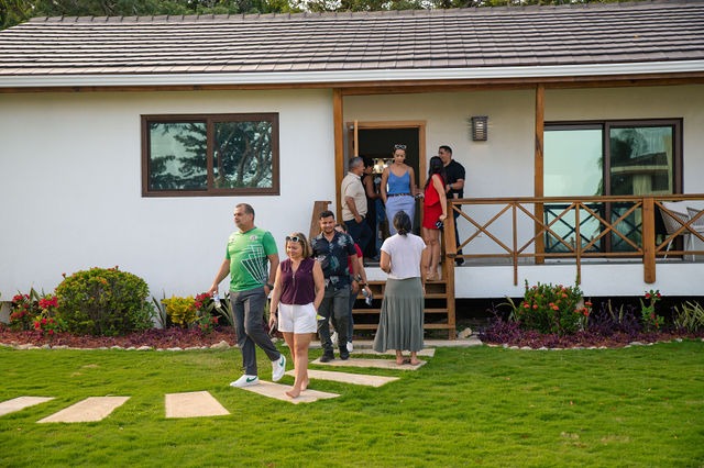 Recorrido del Soft Opening en Paradise Reef Villas.