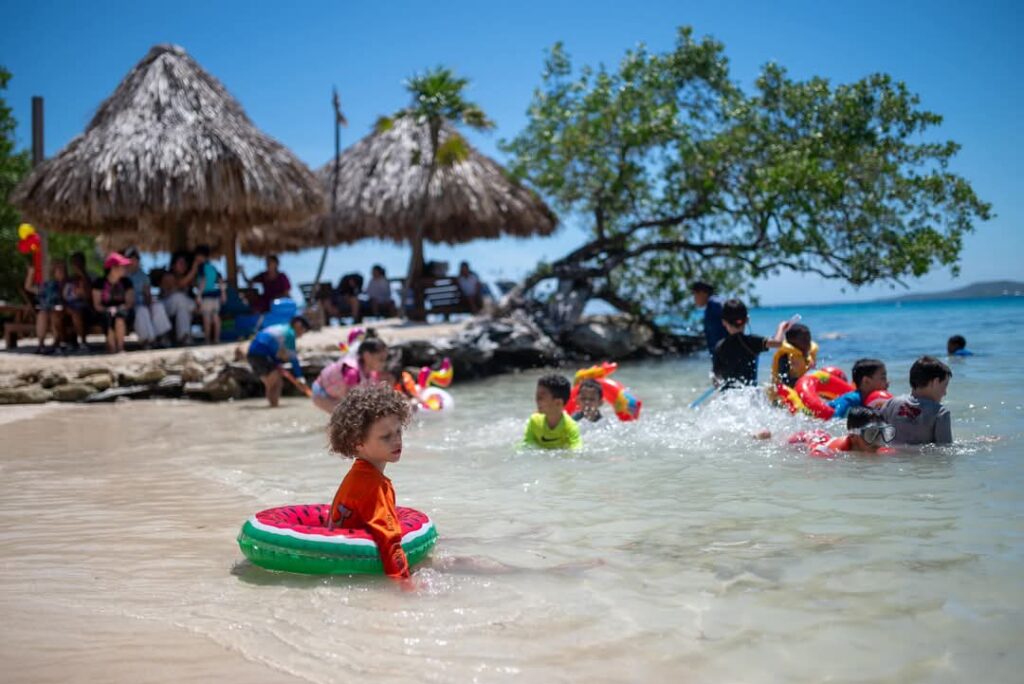 La celebración tuvo su momento para disfrutar la paradisíaca Roatán.