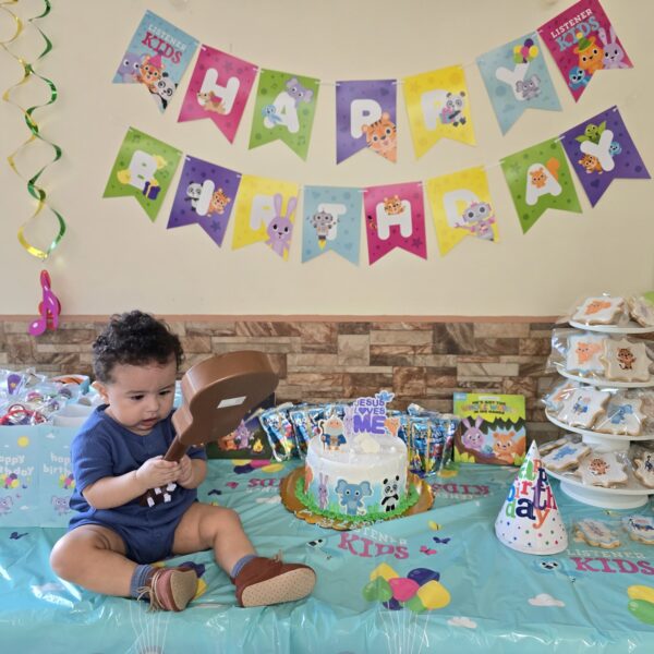 Khalil Sánchez cumple su primer año al ritmo de Listener Kids