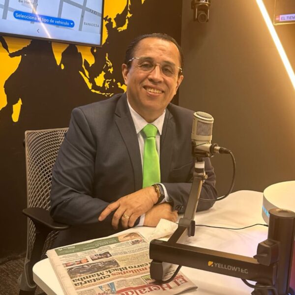 Trayectoria de oro de Dagoberto Rodríguez es reconocida con el Premio “Álvaro Contreras”