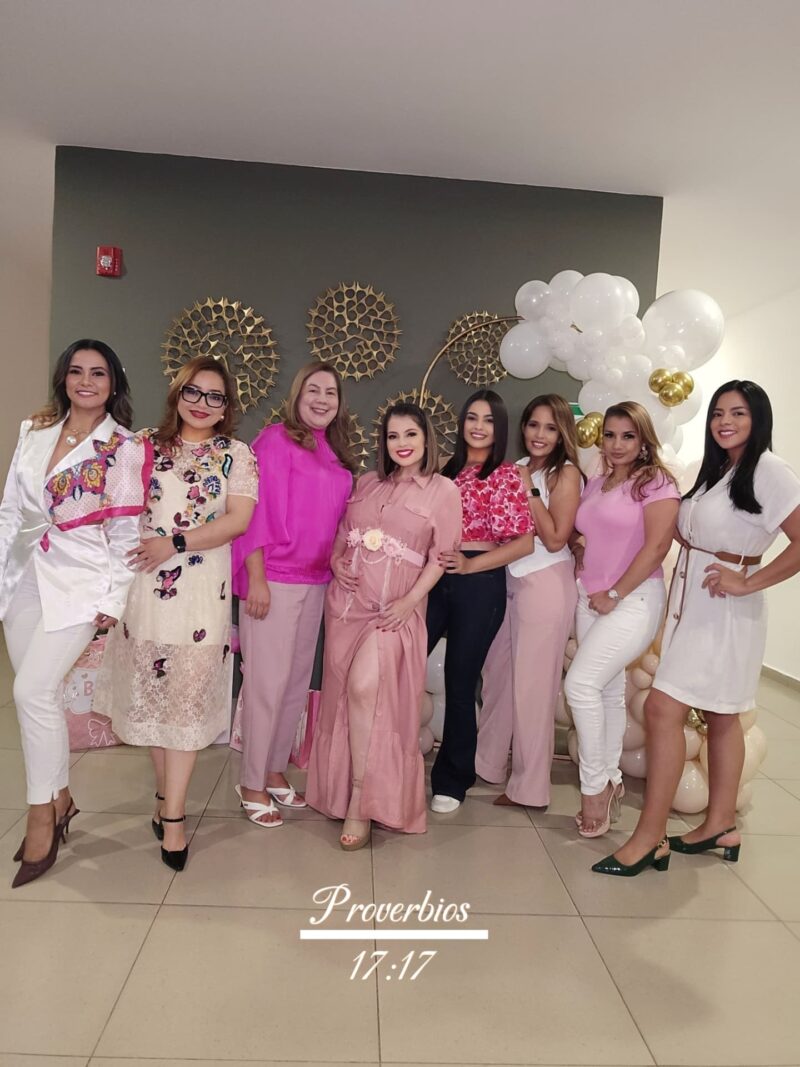 Jaqueline Redondo celebra el Baby Shower de su hija Sofía