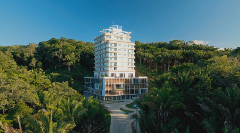 Roatán: de destino turístico a pionero financiero en América Latina