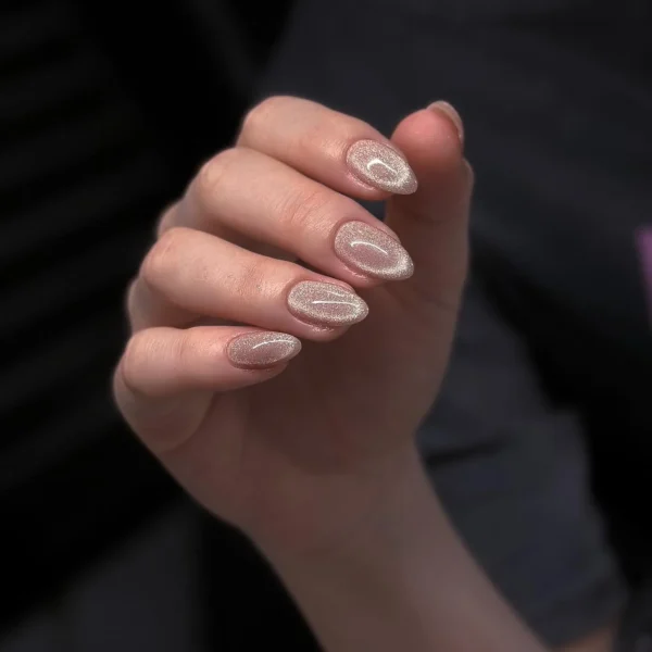 Tendencias 2025 para lucir tus uñas impecables por Yoanna Chapas