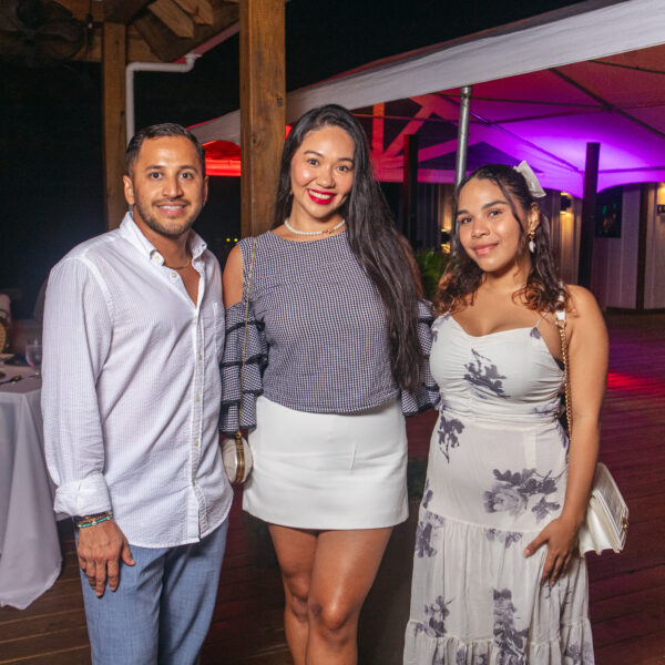 Blue Restaurant reapertura sus puertas con su gastronomía inigualable en Roatán