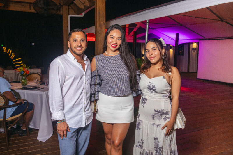 Blue Restaurant reapertura sus puertas con su gastronomía inigualable en Roatán