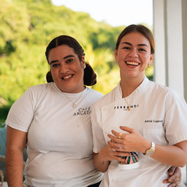 Soft Opening de Café Arcadia: El nuevo espacio boho-chic de Roatán