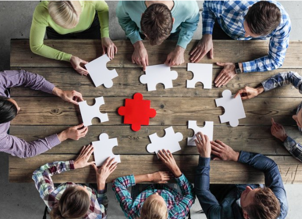 El nuevo liderazgo: menos piramidal, más horizontal