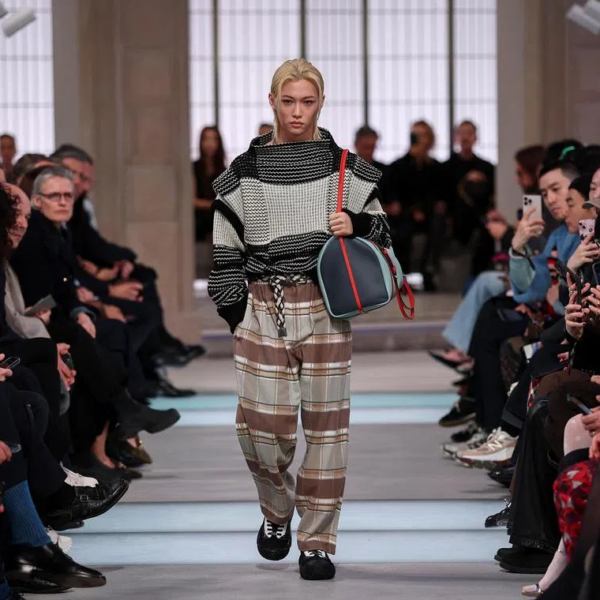 De Seúl al Mundo: La moda coreana que marca este diciembre 2025