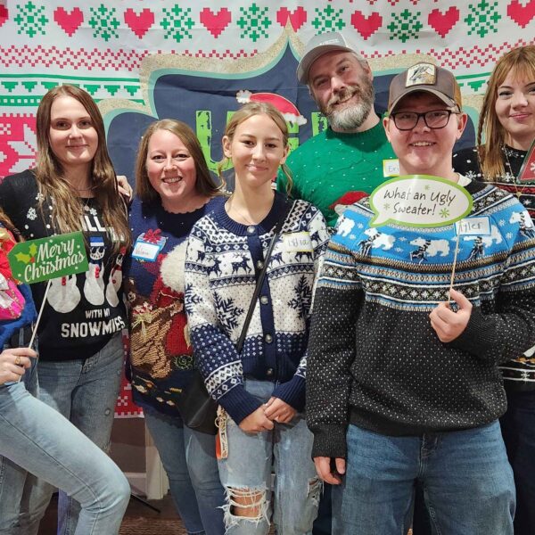 La historia del “ugly sweater”: del mal gusto al ícono navideño