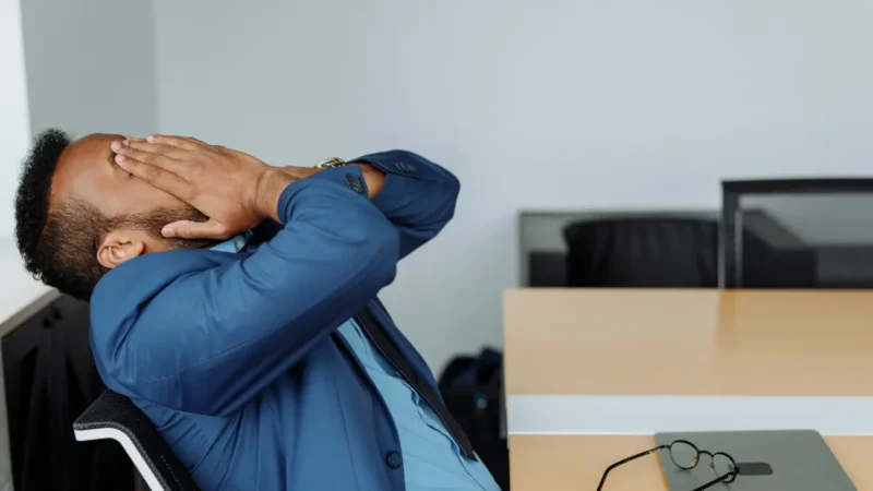 Permanecer largas horas sentados es un acelerador del envejecimiento