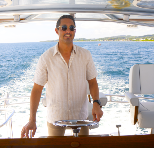 Kenny McNab: el rostro de la nueva era empresarial en Roatán