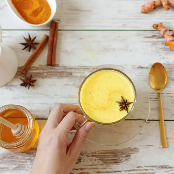 Té de cúrcuma: el ritual dorado que suma bienestar a tu día