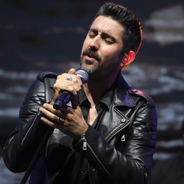 Álex Ubago traerá el romanticismo a Honduras con su gira “¿Qué pides tú? 25 aniversario”