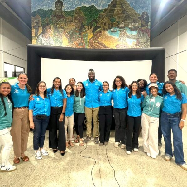 BICA celebra 35 años de compromiso con la conservación en Islas de la Bahía