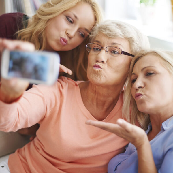 El celular ideal para mamá en su día
