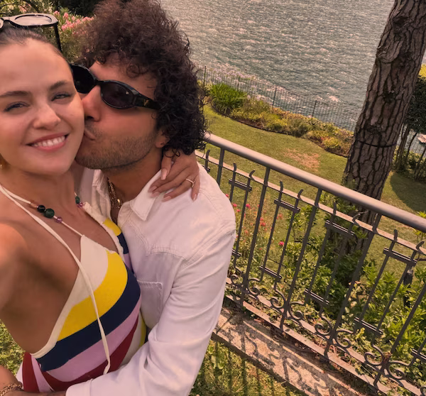Selena Gomez celebra sus 34 años con un viaje por Italia junto a Benny Blanco