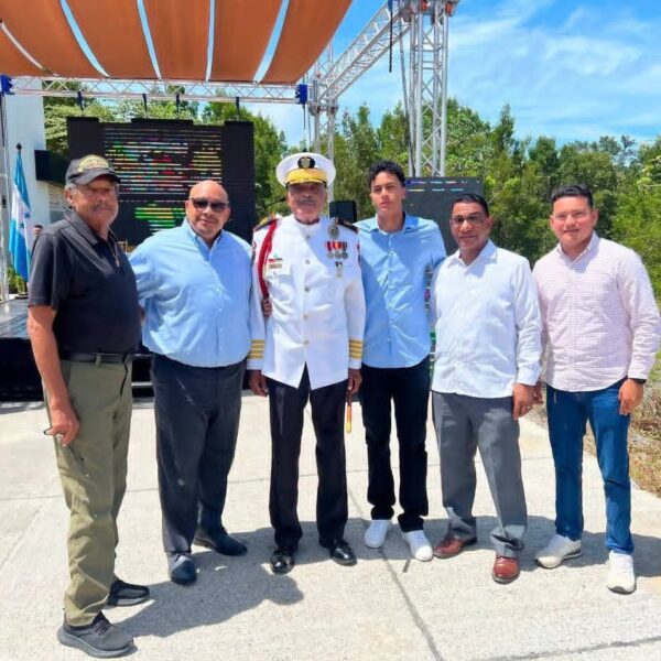 Roatán le dice gracias al hombre que empezó todo: así fue el homenaje a Joseph Solomon