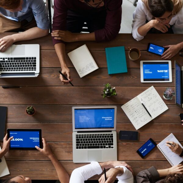 Negocios que dominarán 2027, según la IA