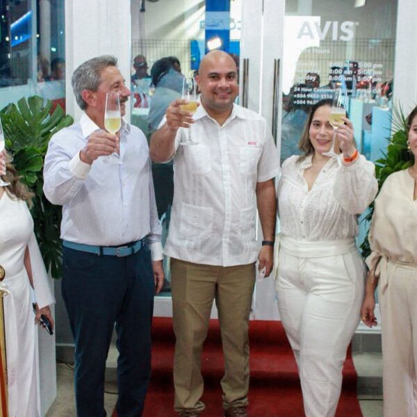 AVIS Rent a Car celebra la apertura de su nueva estación y reafirma su apuesta por Roatán