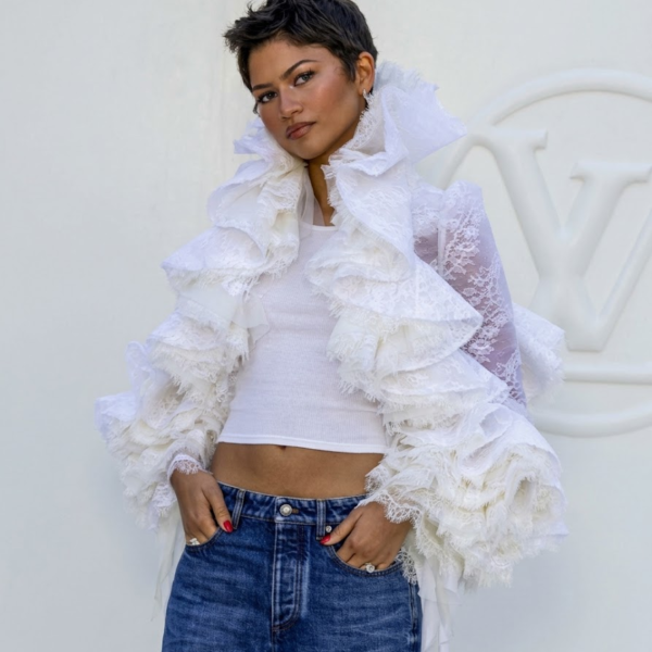 Zendaya revive una de sus prendas icónicas de «La Odisea» en París